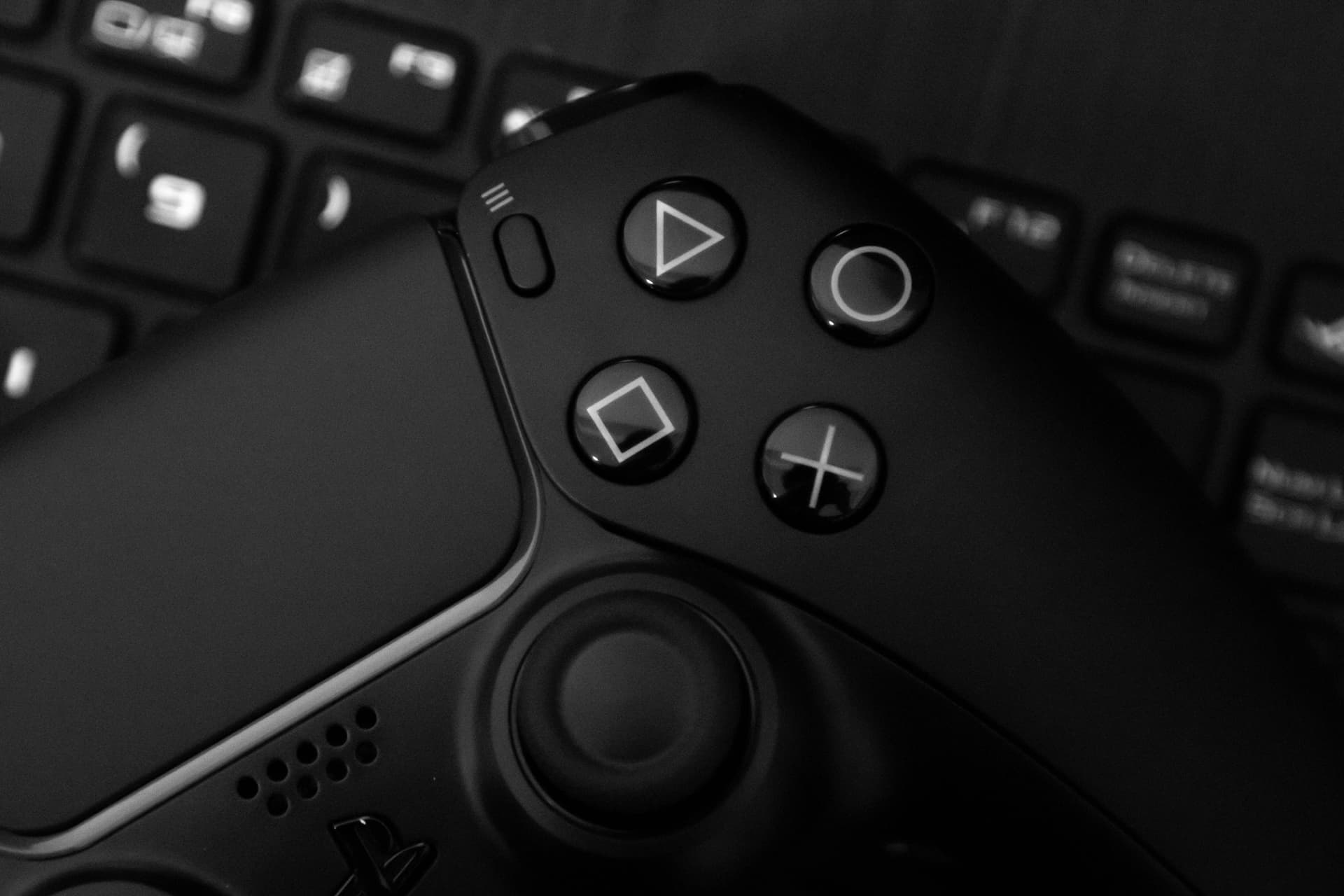 The Great Divide: 5 Games Where the Community Can't Decide Between Controller and KBM