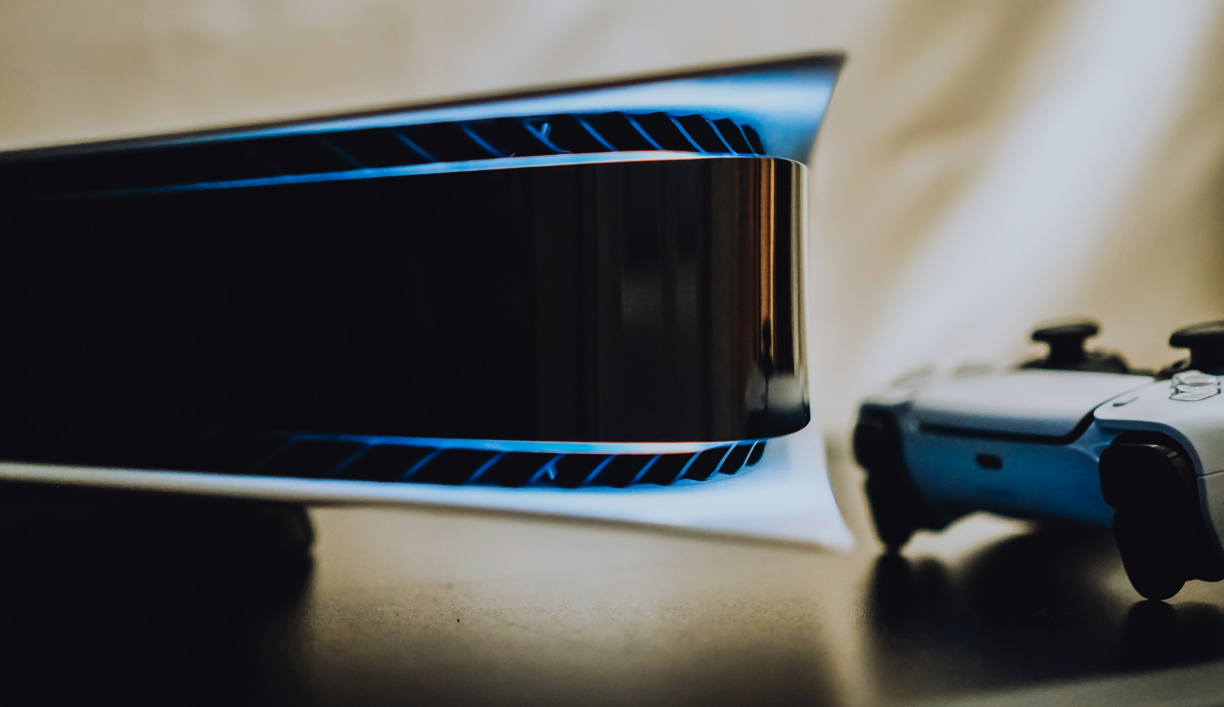 DualSense adaptive triggers close-up